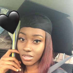 Meet your Posher, Carrie